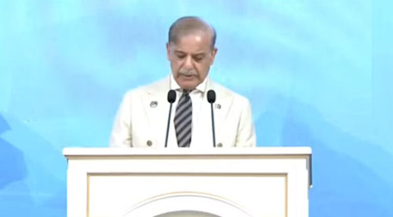 پاکستان نہ اپنے حصے کے پانی پر کوئی سمجھوتہ کرے گا نہ ہی بھارت کوریڈ لائن کراس کرنے دے گا،وزیراعظم  