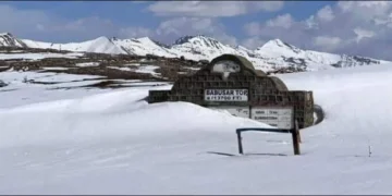 بابوسر ٹاپ سیاحوں کےلئے 6 ماہ بعد کھول دیا گیا