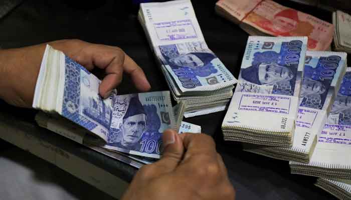 دو مالی سالوں میں 712 ارب روپے سے زائد اضافی اخراجات، وزارتوں کی کارکردگی پر سوالیہ نشان — پاک الرٹس: سنسنی نہیں، صرف خبر - PakAlerts.net — قابل اعتماد ڈیجیٹل نیوز پلیٹ فارم عالمی امور، تازہ ترین خبریں, سیاست, ٹیکنالوجی، کھیل، معیشت، تفریح، صحت، تعلیم، اور بہت کچھ ایک جگہ پر۔ دو مالی سالوں میں 712 ارب روپے سے زائد اضافی اخراجات، وزارتوں کی کارکردگی پر سوالیہ نشان