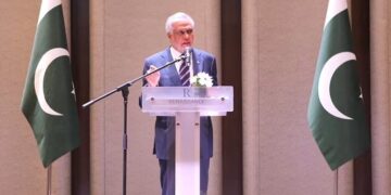 بھارت کیساتھ ملٹری لیول سیز فائر جاری ہے مگر بھارتی سیاسی قیادت سے یہ برداشت نہیں ہورہا، اسحاق ڈار