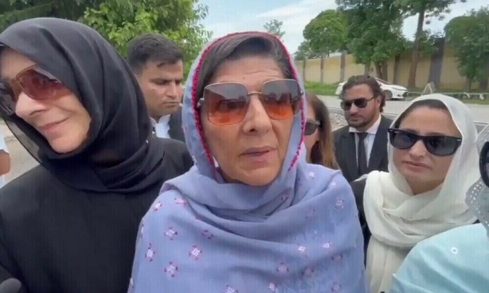 پاور آف اٹارنی پر عمران خان کے دستخط درکار،علیمہ خان عدالت پہنچ گئیں — پاک الرٹس: سنسنی نہیں، صرف خبر - PakAlerts.net — قابل اعتماد ڈیجیٹل نیوز پلیٹ فارم عالمی امور، تازہ ترین خبریں, سیاست, ٹیکنالوجی، کھیل، معیشت، تفریح، صحت، تعلیم، اور بہت کچھ ایک جگہ پر۔ پاور آف اٹارنی پر عمران خان کے دستخط درکار،علیمہ خان عدالت پہنچ گئیں
