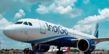اڑان کے دوران ایک اور بھارتی پرواز میں تکنیکی خرابی، طیارے کی ایمرجنسی لینڈنگ