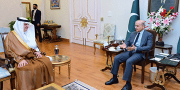 وزیراعظم شہباز شریف سے سعودی سفیر کی ملاقات، دو طرفہ تعلقات اور علاقائی امن پر تبادلہ خیال
