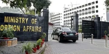 یوکرین جنگ میں پاکستانیوں کے ملوث ہونے کے الزامات پر دفتر خارجہ کا سخت ردعمل