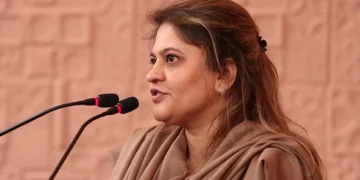 کراچی: ڈمپرز جلانے کے واقعے میں 14 سے 15 افراد گرفتار، دو تھانوں کے ایس ایچ اوز معطل