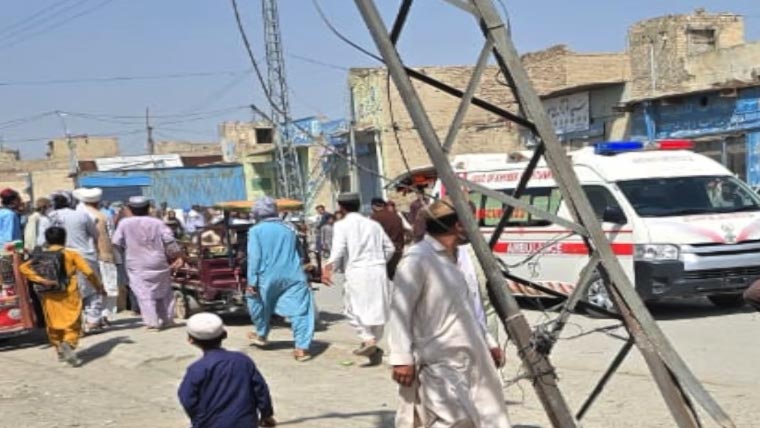 وانا بازار بم دھماکہ: 2 افراد جاں بحق، 8 زخمی، سیکیورٹی فورسز کا سرچ آپریشن جاری