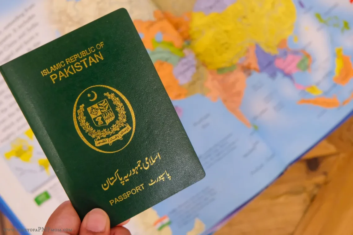 امریکا میں ویزا کریک ڈاؤن کے باعث پاکستانی طلبہ اور دیگر افراد شدید غیر یقینی صورتحال کا شکار