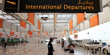 ملک بھر کے ایئرپورٹس پر غیر ملکی مسافروں کے لیے الگ امیگریشن کاؤنٹرز قائم