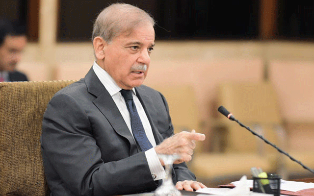 وزیراعظم شہباز شریف کا بارشوں اور سیلابی صورتحال پر سیاسی رہنماؤں سے رابطہ، متاثرین کے لیے وفاقی تعاون کی یقین دہانی