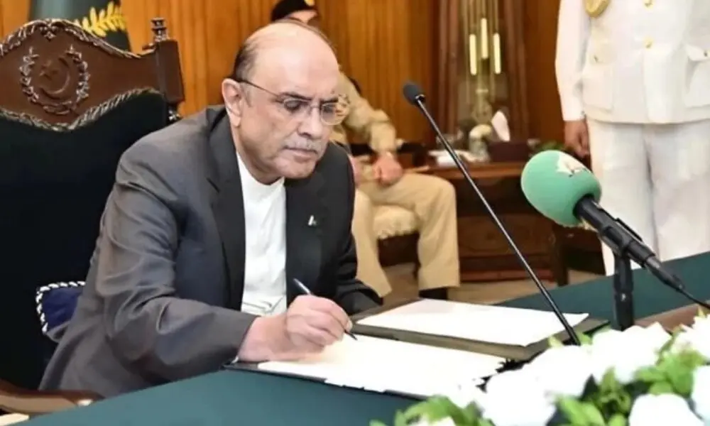 صدر آصف علی زرداری نے نیشنل انسٹی ٹیوٹ آف ہیلتھ ترمیمی بل 2025 کی منظوری دے دی، قومی کینسر رجسٹری قائم ہوگی
