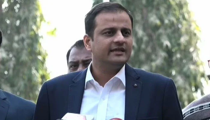 میئر کراچی مرتضیٰ وہاب نے شہر میں تیز بارش سے نمٹنے کو چیلنج قرار دے دیا