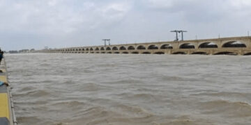 بھارت نے ایک بار پھر دریائے ستلج میں پانی چھوڑ دیا، ملتان میں شیر شاہ بند پر شگاف ڈالنے کی تیاری