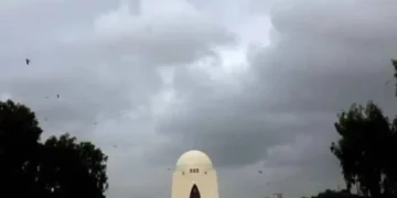 کراچی میں مطلع ابرآلود، بعض علاقوں میں ہلکی بارش سے موسم خوشگوار