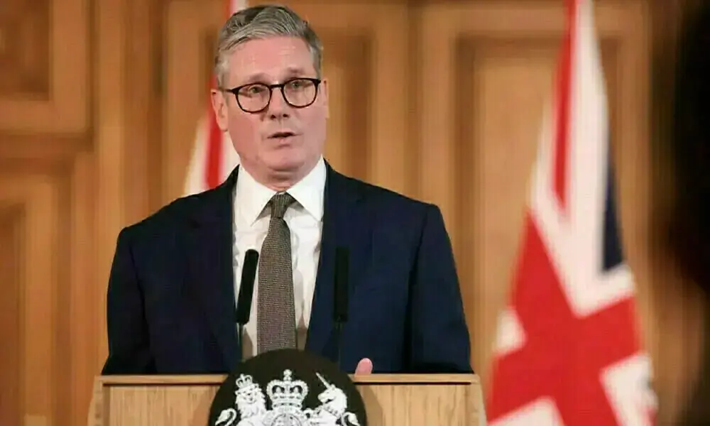 رطانیہ میں معاشی ترقی کے لیے ویزا فیس ختم کرنے کی تجاویز، کیئر اسٹارمر کا اہم اقدام