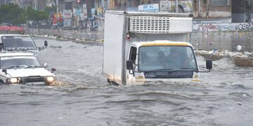 کراچی میں ممکنہ موسلا دھار بارش، انتظامیہ اور بلدیاتی اداروں کو ہائی الرٹ رہنے کی ہدایت