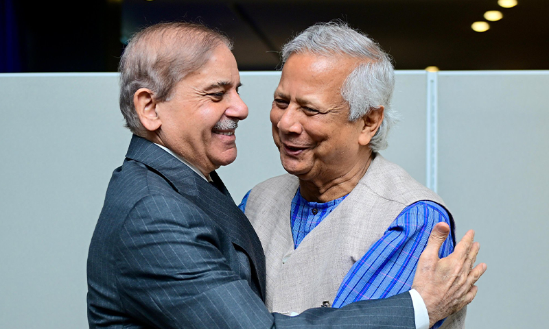 وزیر اعظم شہباز شریف اور بنگلہ دیش کے چیف ایڈوائزر محمد یونس کا تجارت اور علاقائی تعاون بڑھانے پر اتفاق