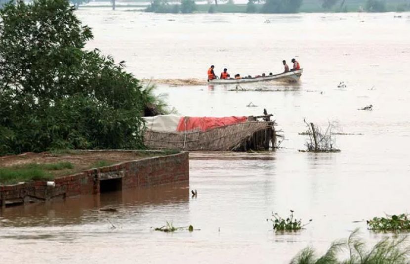 سندھ اور پنجاب میں سیلابی صورتحال برقرار، لاکھوں افراد متاثر، فصلیں تباہ، ریلیف آپریشن جاری