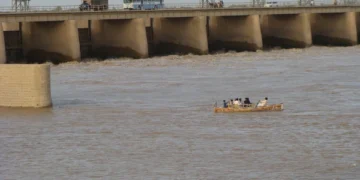 سندھ میں ممکنہ سیلاب کے پیش نظر ایمرجنسی فلڈ مانیٹرنگ سیل متحرک، بیراجوں کی مسلسل نگرانی جاری