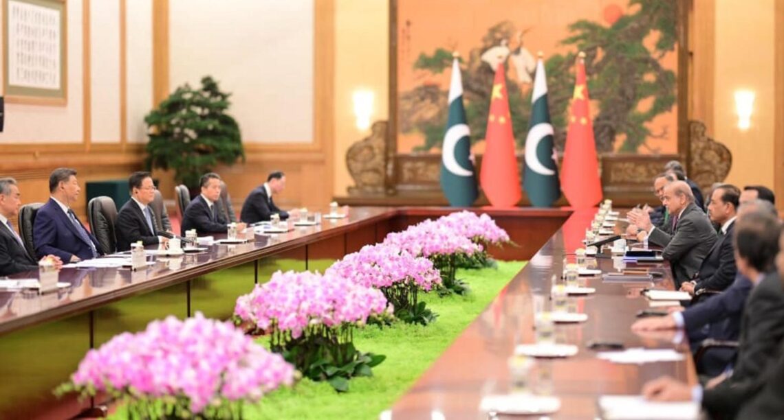 وزیراعظم کی چینی صدر سے ملاقات، پاکستان اور چین نے تعلقات مزید مستحکم بنانے اور سی پیک کے دوسرے مرحلے میں تعاون بڑھانے پر اتفاق