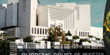 سپریم کورٹ میں کشیدگی، پولیس نے عمران خان کی بہنوں کو چیف جسٹس کے چیمبر میں داخل ہونے سے روک دیا