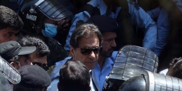 اسلام آباد ہائی کورٹ نے نیب، ایف آئی اے اور پولیس سے عمران خان کے خلاف مقدمات کی تفصیلات طلب کر لیں