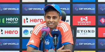 بھارتی کپتان سوریا کمار یادو کا ہینڈ شیک تنازع پر انکار، پاکستان کو کمزور حریف قرار دینے کے بیان پر قائم