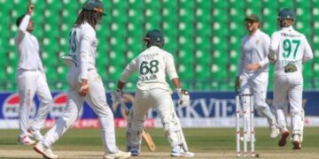 لاہور ٹیسٹ: جنوبی افریقہ کیخلاف پاکستانی ٹیم 378 رنز بناکر آؤٹ ہوگئی