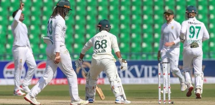 لاہور ٹیسٹ: جنوبی افریقہ کیخلاف پاکستانی ٹیم 378 رنز بناکر آؤٹ ہوگئی
