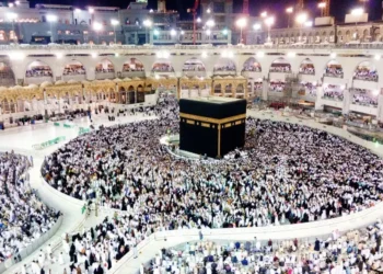 بار بار عمرہ کرنے والوں کے لیے خوشخبری، سعودی عرب نے ایک سالہ ملٹی پل انٹری عمرہ ویزا جاری کرنا شروع کر دیا — پاک الرٹس: سنسنی نہیں، صرف خبر - PakAlerts.net — قابل اعتماد ڈیجیٹل نیوز پلیٹ فارم عالمی امور، تازہ ترین خبریں, سیاست, ٹیکنالوجی، کھیل، معیشت، تفریح، صحت، تعلیم، اور بہت کچھ ایک جگہ پر۔ سعودی عرب نے عمرہ ویزا پالیسی میں اہم تبدیلی کردی، ویزا ملنے کے 30 دن کے اندر سفر لازمی قرار