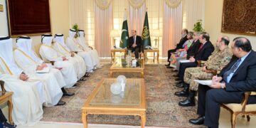 وزیراعظم شہباز شریف کی قطری وزیر سے ملاقات، سرمایہ کاری کے نئے مواقع پر گفتگو