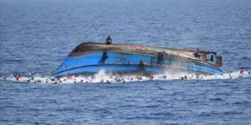 اٹلی کے قریب تارکین وطن کی 2 کشتیاں ڈوب گئیں، 100 سے زائد افراد سوار