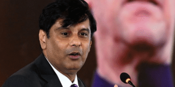 وفاقی آئینی عدالت نے ارشد شریف قتل کیس 3 دسمبر کو سماعت کے لیے مقرر کر دیا