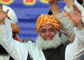 کرک میں کارروائی: مولانا فضل الرحمٰن پر حملے کی منصوبہ بندی میں ملوث داعش خراسان کمانڈر ہلاک