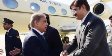 وزیرِ اعظم شہباز شریف ایک روزہ دورے پر کراچی پہنچ گئے