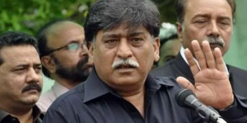 ڈمپر جلانے کا کیس: مہاجر قومی موومنٹ کے چیئرمین آفاق احمد بری