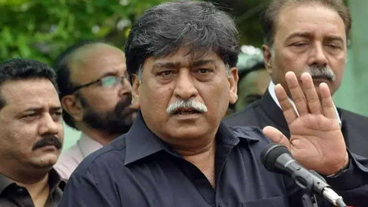 ڈمپر جلانے کا کیس: مہاجر قومی موومنٹ کے چیئرمین آفاق احمد بری