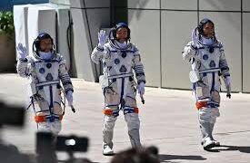 خلائی ملبے سے نقصان کے بعد چینی خلا باز تاخیر سے زمین پر واپس پہنچ گئے