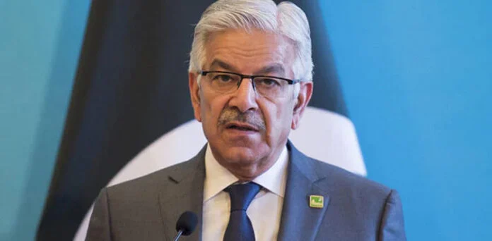 وزیر دفاع خواجہ آصف کا بھارت سے جاری کشیدگی پر انتباہ، خطے میں امن کو غیر مستحکم قرار دے دیا