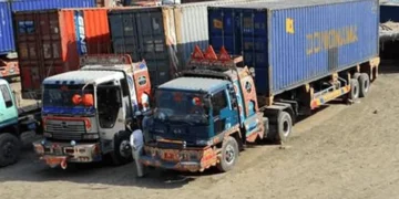 گڈز ٹرانسپورٹ ہڑتال سے صنعتوں کو خام مال کی فراہمی معطل، اربوں روپے کے نقصان کا خدشہ