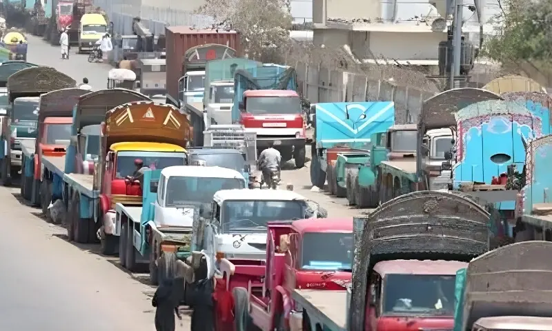 گڈز ٹرانسپورٹرز اور حکومت کے مذاکرات کامیاب، دس روزہ ہڑتال ختم کرنے کا اعلان