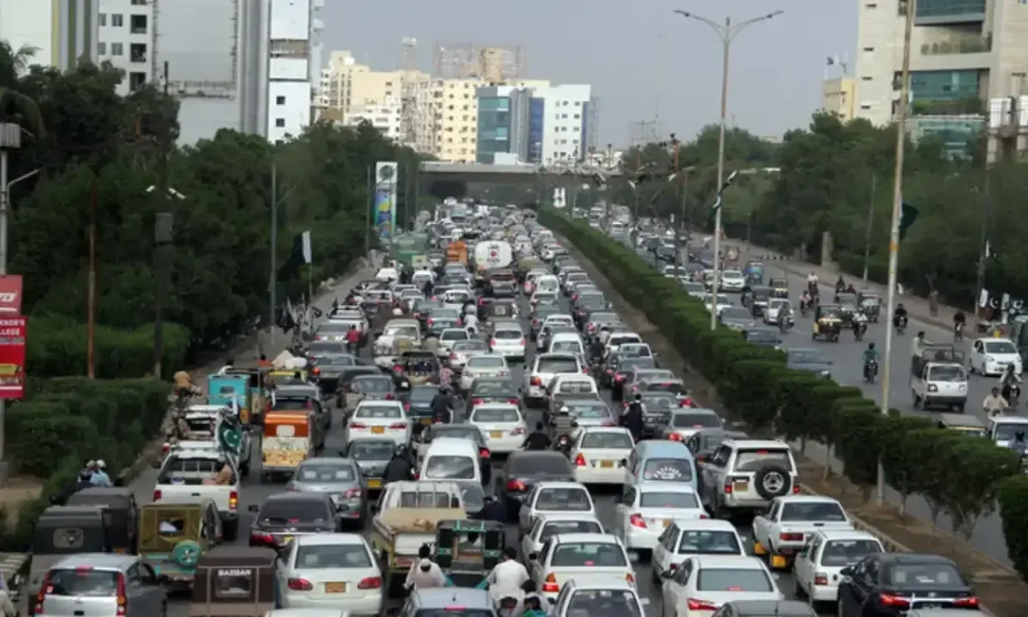 کراچی میں ای چالان کے لاکھوں جرمانے لیکن اسٹریٹ کرائم، ٹارگٹ کلرز اور چوری کی وارداتیں کیمروں کی زد سے باہر