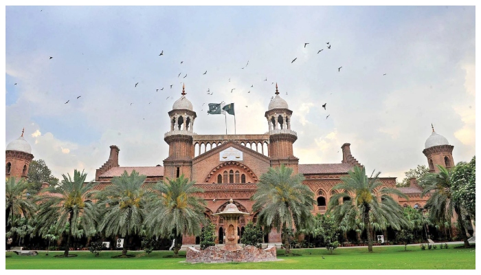 عدالتی حکم کے بعد زمینوں پر قبضے دلوائے گئے تو نتائج بھگتنا ہوں گے، چیف جسٹس لاہور ہائیکورٹ
