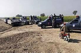 شکارپور میں پولیس مقابلے کے دوران 9 ڈاکو ہلاک، دو ڈی ایس پیز سمیت متعدد اہلکار زخمی