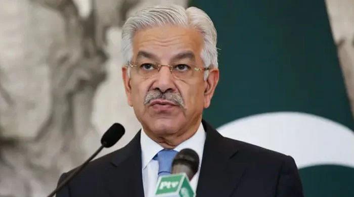 پچھلی حکومت کے چھوڑے گئے کھنڈرات پر تعمیر کا آغاز ہو چکا ہے، وزیر دفاع