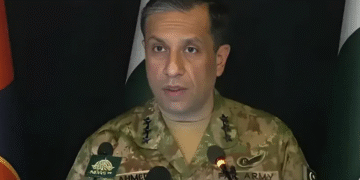 ترجمان پاک فوج نے عمران خان کو ذہنی مریض قرار دیتے ہوئے بھارتی میڈیا کے کردار پر سخت سوال اٹھا دیے