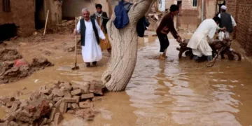 افغانستان میں شدید بارش اور برفباری کے بعد اچانک سیلاب، 17 افراد جاں بحق، بڑے پیمانے پر نقصانات