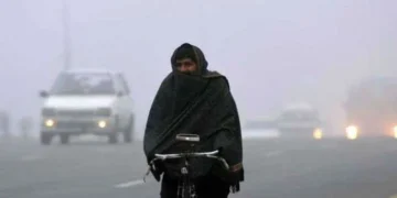 کراچی میں سردی کی نئی لہر، پارہ سنگل ڈیجٹ میں جانے کا امکان