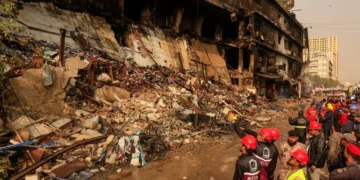 سانحہ گل پلازہ: آخری لاپتا شخص کے ملنے تک عمارت نہیں گرائی جا سکتی، ڈی سی ساؤتھ