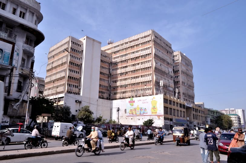 گل پلازہ سے متصل رمپا پلازہ غیر محفوظ قرار، انتظامیہ اور دکانداروں کو نوٹس جاری