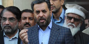 کراچی کو بچانے کے لیے وزارتیں چھوڑنے کو تیار ہیں: مصطفیٰ کمال